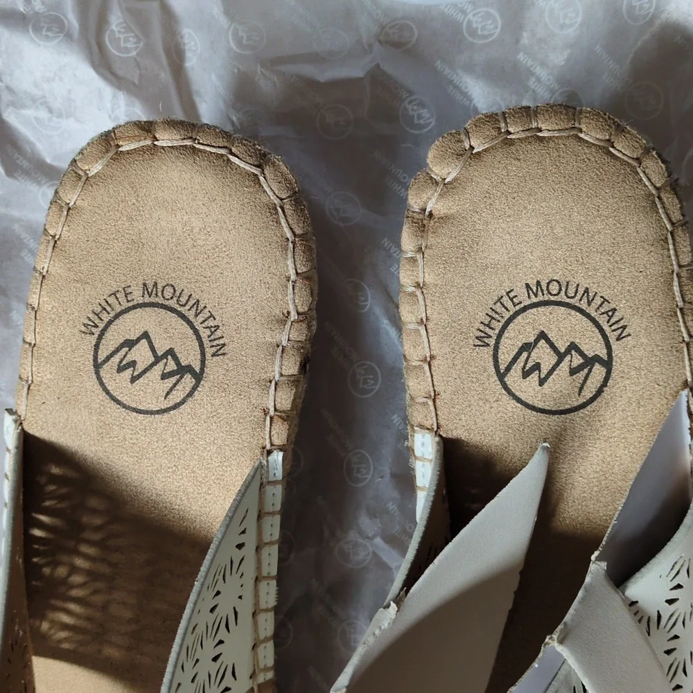 White Mountain Beaux Espadrilles White/Smooth Wedge Sandals Women's Size 9 NIB